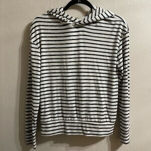 Cute women’s hooded sweatshirt!